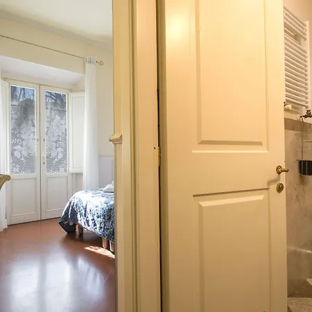 לינה וארוחת בוקר Relais Tiffany 3*